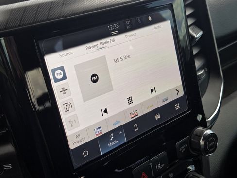 Used 2025 RAM 1500 Big Horn AWD/4WD image 19