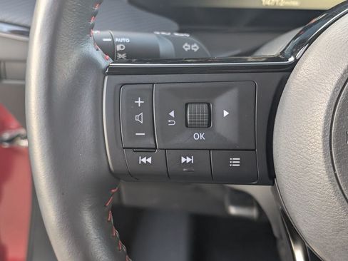 Used 2025 Nissan Kicks SR w/ SR Premium Package FWD image 22