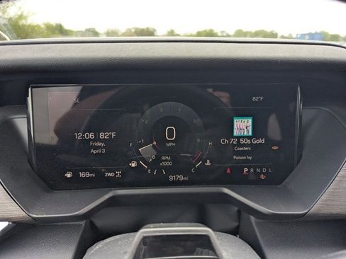 Used 2025 GMC Acadia Denali w/ Super Cruise Package image 9