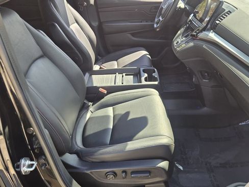 Certified 2024 Honda Odyssey Sport image 17