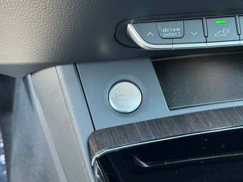 Certified 2024 Audi Q5 e Premium w/ Convenience Package image 29