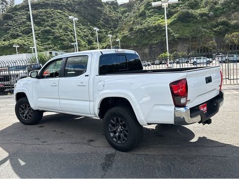 Used 2022 Toyota Tacoma SR5 image 3