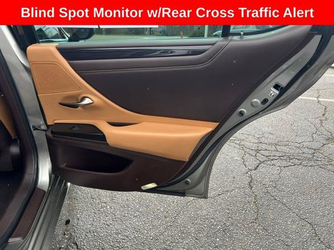 Used 2019 Lexus ES 350 w/ Premium Package FWD image 27