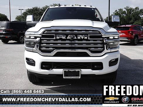 Used 2025 RAM 2500 Limited AWD/4WD image 2