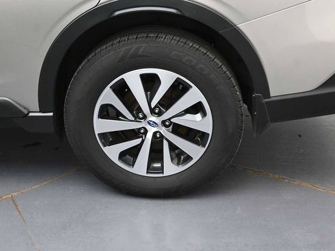 Used 2020 Subaru Outback Premium AWD/4WD image 5
