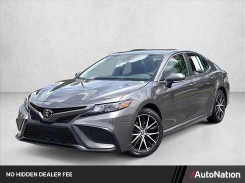 Certified 2023 Toyota Camry SE FWD image 1