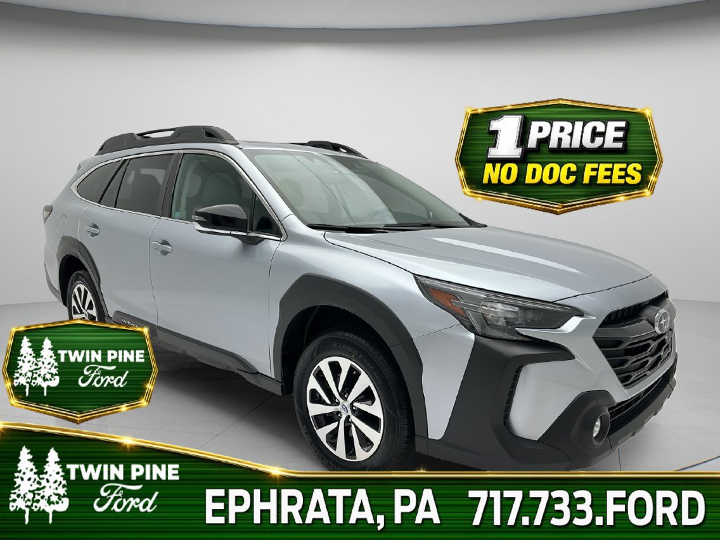 Used 2025 Subaru Outback Premium AWD/4WD image 1