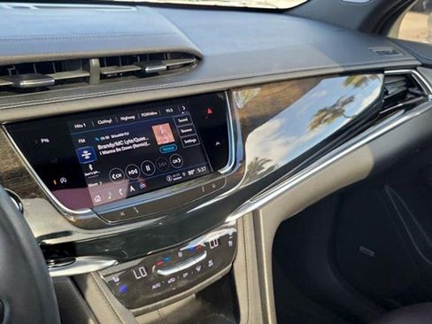 Used 2023 Cadillac XT6 Premium Luxury FWD image 26