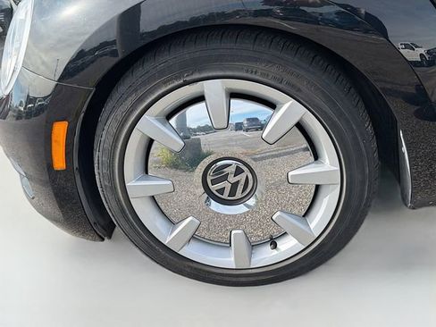 Used 2014 Volkswagen Beetle 1.8T image 28