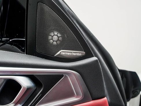 Used 2024 BMW M440i Convertible w/ Premium Package image 38