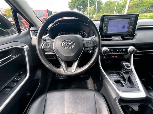 Used 2019 Toyota RAV4 XLE Premium w/ All Weather Liner Package AWD/4WD image 5