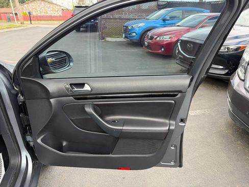 Used 2011 Volkswagen Jetta TDI w/ Wheel & Sunroof Pkg FWD image 15