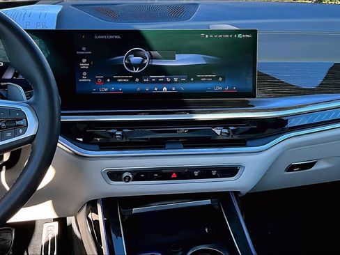Certified 2026 BMW X7 M60i AWD/4WD image 7