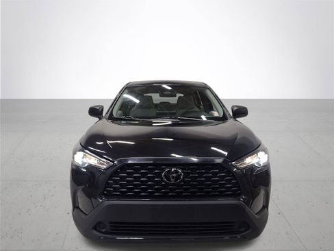 Used 2024 Toyota Corolla Cross L image 3