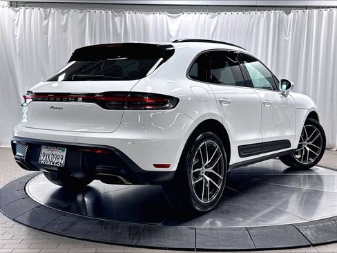Used 2026 Porsche Macan AWD/4WD image 9