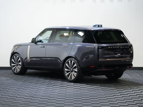 Used 2023 Land Rover Range Rover SV AWD/4WD image 8