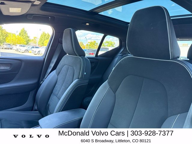 Used 2023 Volvo XC40 Recharge Ultimate AWD/4WD image 7