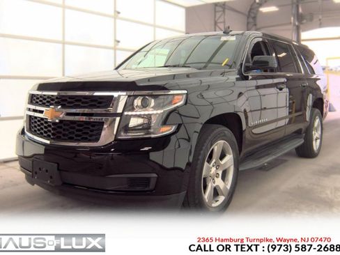Used 2018 Chevrolet Suburban LT AWD/4WD image 4