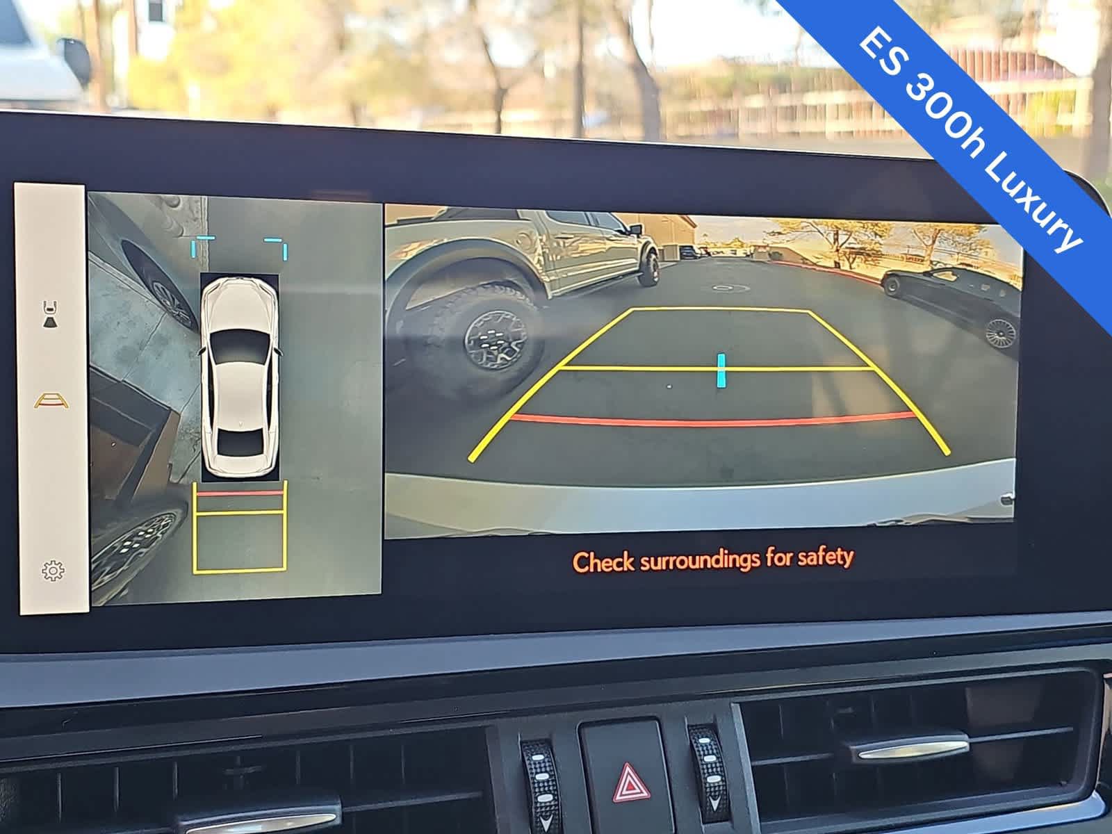 Used 2024 Lexus ES 300h w/ Accessory Package (Z1) FWD image 26