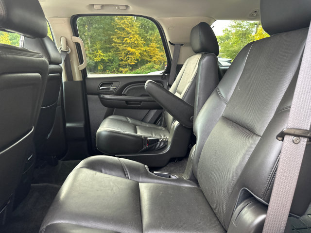 Used 2013 GMC Yukon Denali AWD/4WD image 19