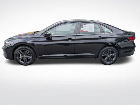 Used 2024 Volkswagen Jetta SE w/ Panoramic Sunroof Package FWD image 7