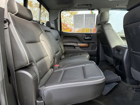 Used 2018 Chevrolet Silverado 2500 High Country image 15