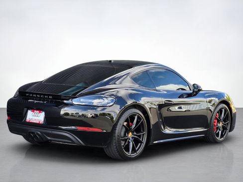 Used 2022 Porsche 718 Cayman S RWD image 7