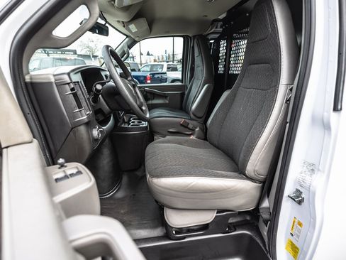 Used 2024 Chevrolet Express 2500 w/ Driver Convenience Package image 21