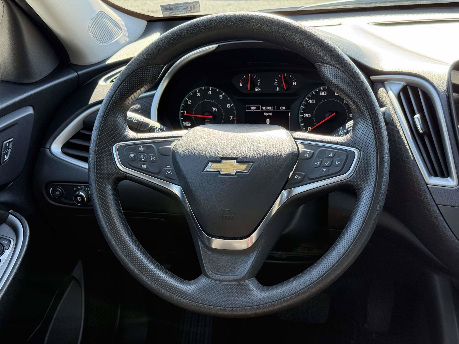 Certified 2025 Chevrolet Malibu LT FWD image 9