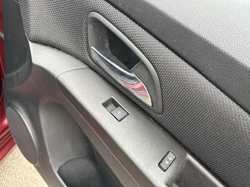 Used 2015 Chevrolet Cruze LT image 22