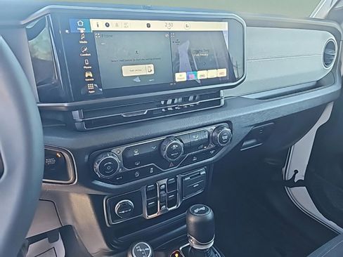 Used 2024 Jeep Wrangler Sport S image 25