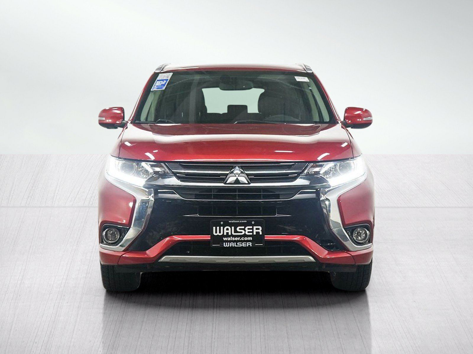 Used 2018 Mitsubishi Outlander 4WD Plug-In Hybrid image 8