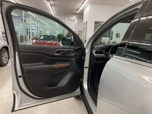 Used 2019 GMC Acadia SLE w/ LPO, Cargo Package image 31