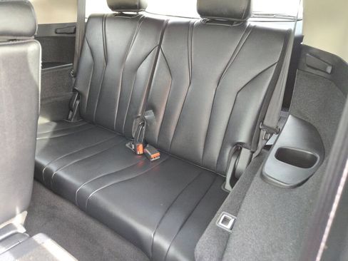 Used 2023 Acura MDX SH-AWD w/ Technology Package image 19