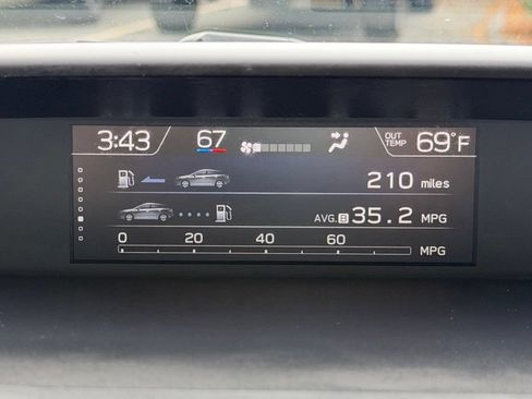 Used 2019 Subaru Crosstrek 2.0i Limited w/ Moonroof Package w/Navigation AWD/4WD image 12