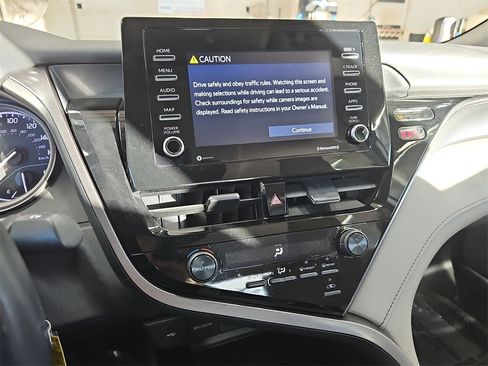 Used 2021 Toyota Camry SE image 19