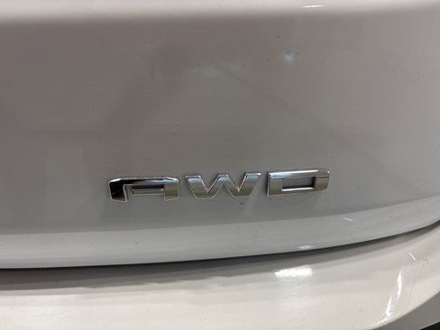 Certified 2024 GMC Terrain SLE image 14