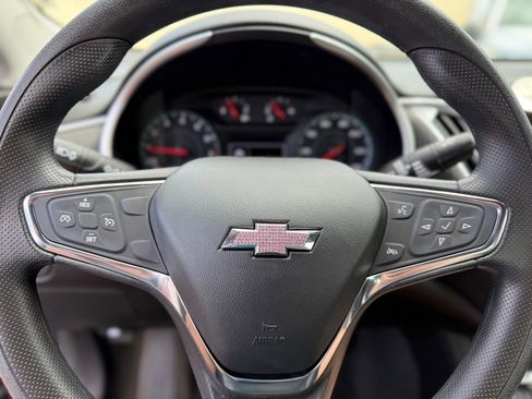 Used 2021 Chevrolet Malibu LS FWD image 31