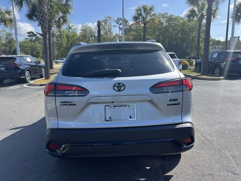 Used 2024 Toyota Corolla Cross XSE w/ Convenience Package image 9