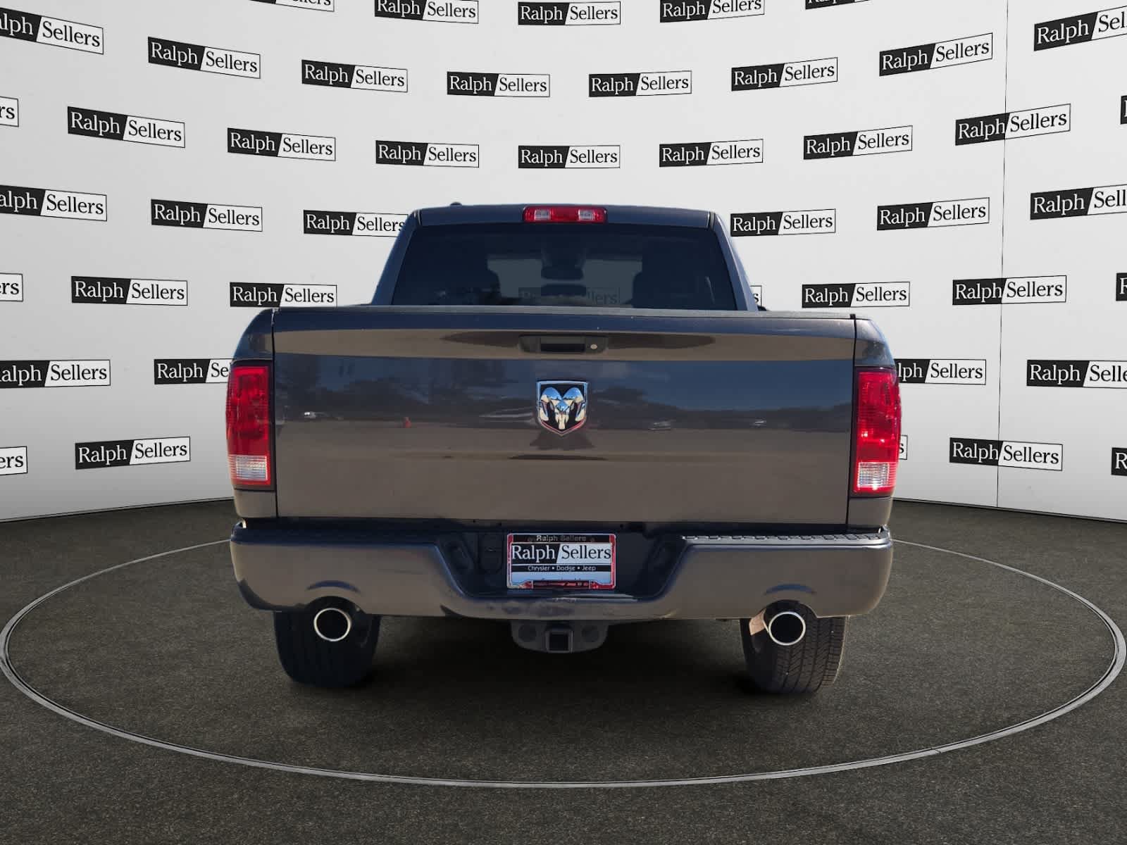 Used 2016 RAM 1500 Express RWD image 5