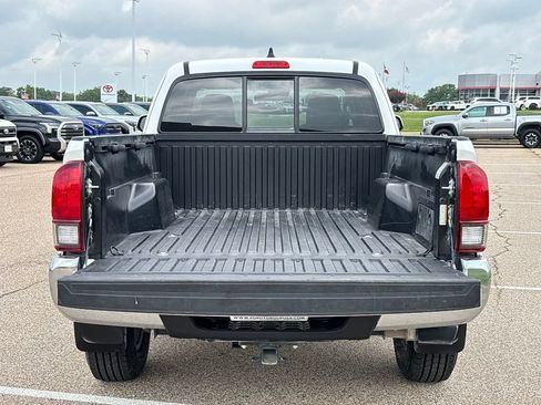 Used 2022 Toyota Tacoma SR5 w/ SR5 Appearance Package (SM) RWD image 7