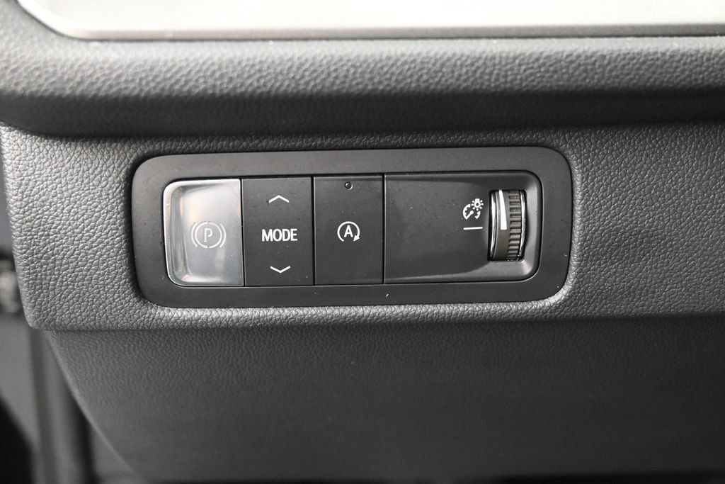 Used 2024 Chevrolet Traverse LT w/ Midnight/Sport Edition FWD image 16