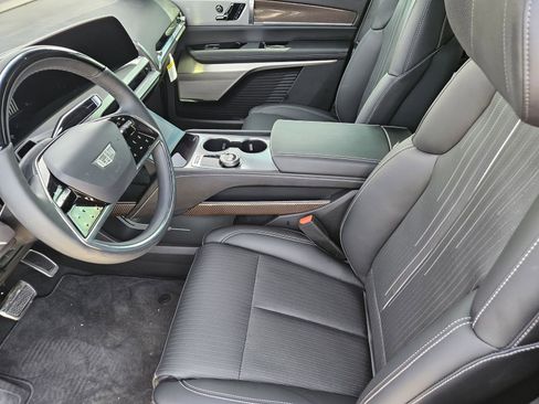 New 2026 Cadillac Vistiq Luxury image 15