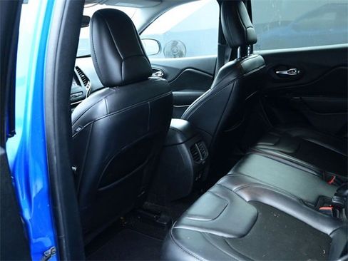 Used 2021 Jeep Cherokee Latitude Plus image 10