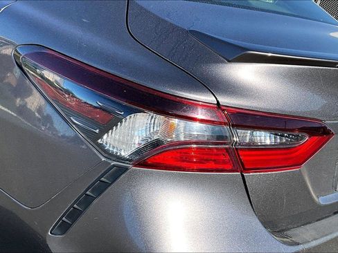 Used 2022 Toyota Camry SE image 29