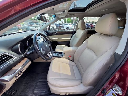 Used 2017 Subaru Outback 2.5i Limited AWD/4WD image 12