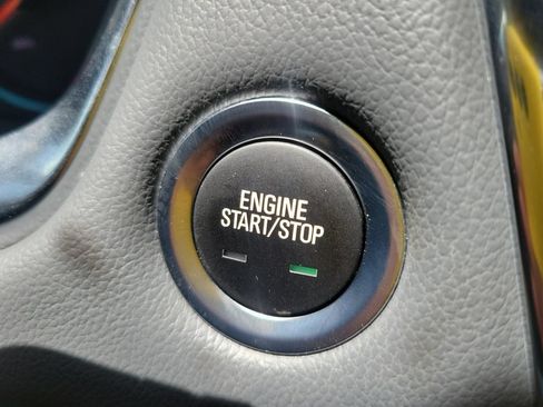 Used 2021 Chevrolet Traverse LT w/ LT Premium Package FWD image 33