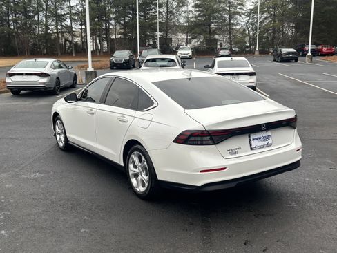 Used 2025 Honda Accord LX image 8