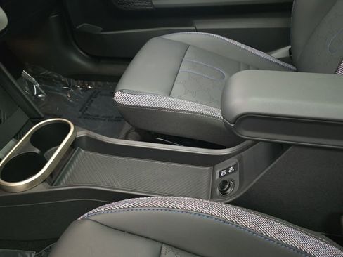 Certified 2025 MINI Cooper 2-Door Hardtop image 22