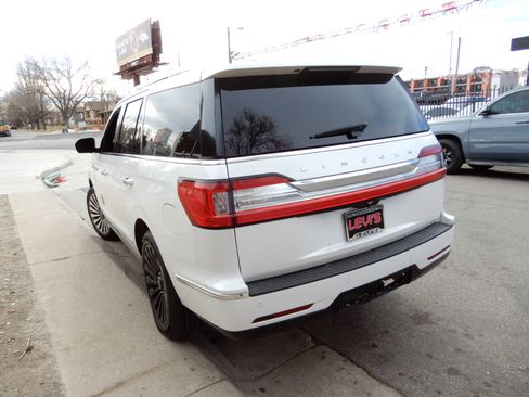 Used 2019 Lincoln Navigator Reserve image 7